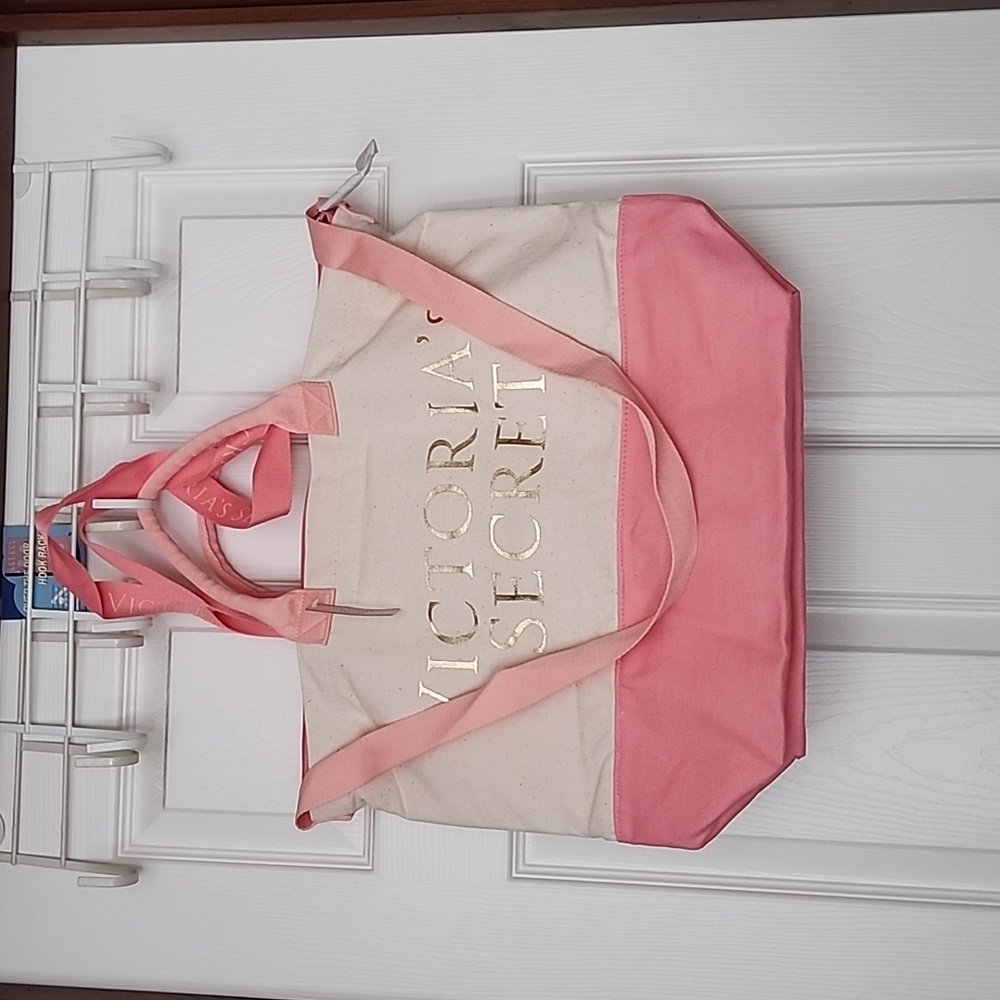 VICTORIA SECRET PURSE AND COOLER 2 pieces